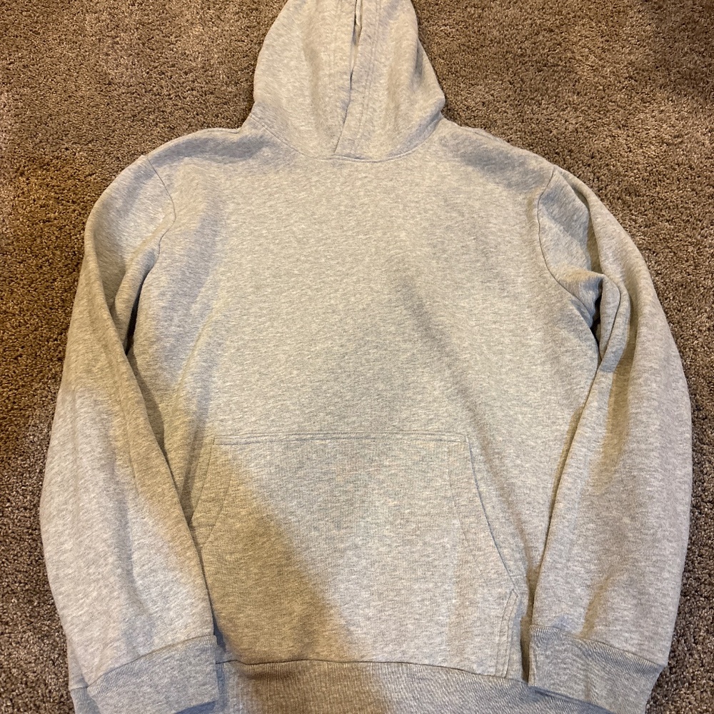 Men’s GAP gray sweatshirt - Size M